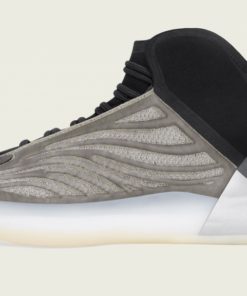 Yeezy QNTM "Barium" Sneaker