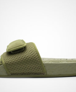 x Pharrell Williams Boost Slide (olive)