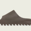 Yeezy Slide "Soot" Sneaker