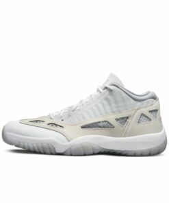 Air Jordan 11 Retro Low IE Herrenschuh - Braun