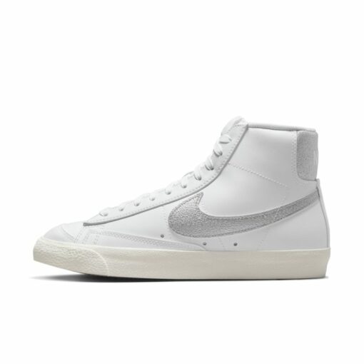 Nike Blazer Mid '77 ESS Damenschuh - Weiß