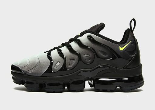 Nike Air VaporMax Plus, Black/Pistachio Frost/Volt