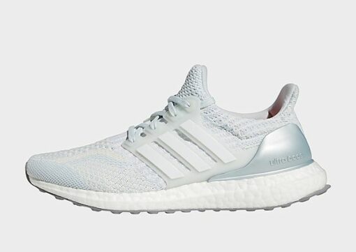 adidas Ultraboost DNA 5.0 Laufschuh - Damen, Blue Tint / Cloud White / Acid Red