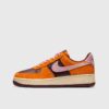 Nike WMNS AIR FORCE 1 '07 women Lowtop Orange in Größe:44