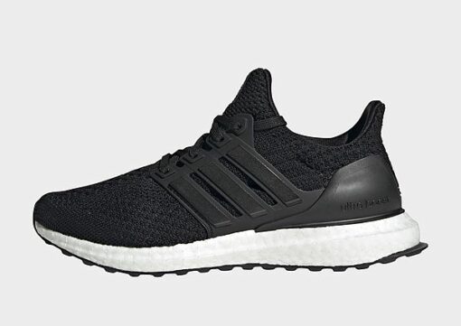 adidas Ultraboost DNA 5.0 Laufschuh, Core Black / Core Black / Beam Green