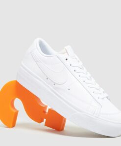 Nike Blazer Low Platform Frauen, White