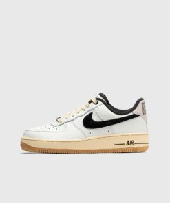 Nike WMNS Air Force 1 '07 LX 'Command Force' women Lowtop White in Größe:37,5